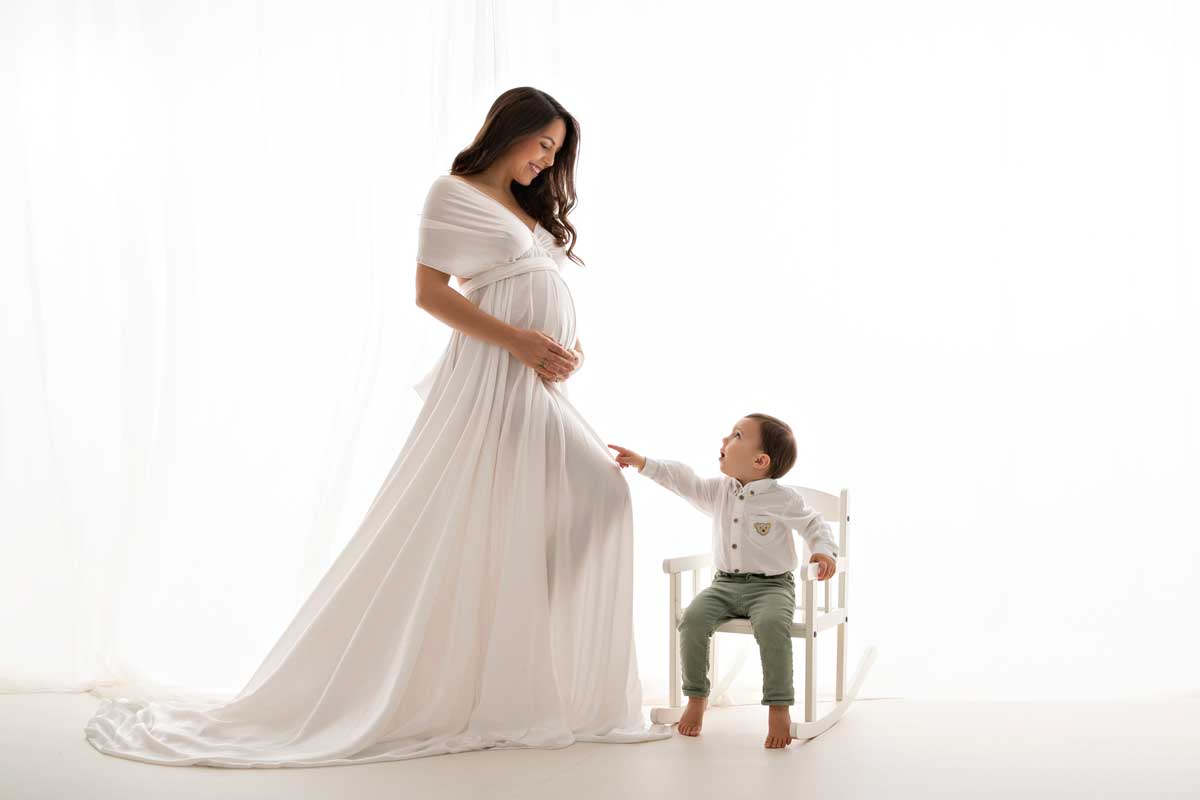Babybauch-Shooting-mit-Geschwister
